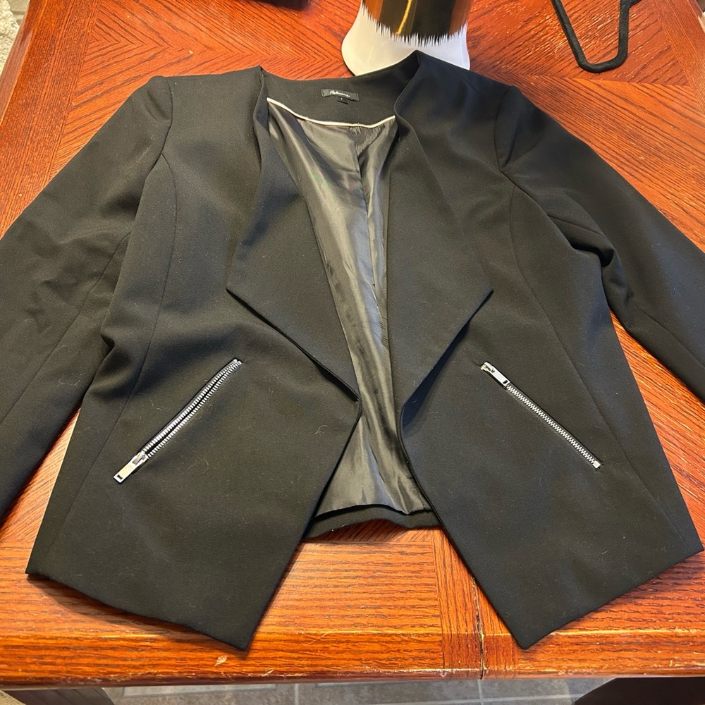 Reitmans Black Blazer with Zipper Details